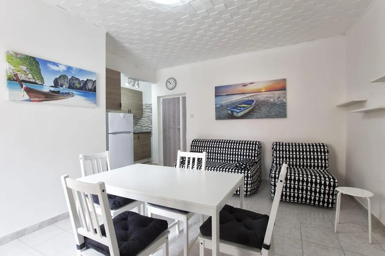 Old Town Studio Flat Apartment Alghero Italy